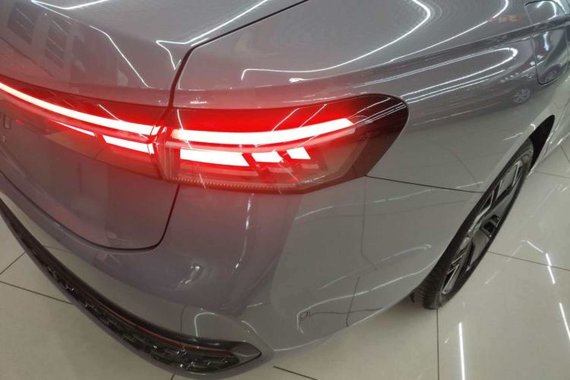 Used Volkswagen Passat 2025 Pro 380TSI Starry Dragon Luxury Edition Exterior 2