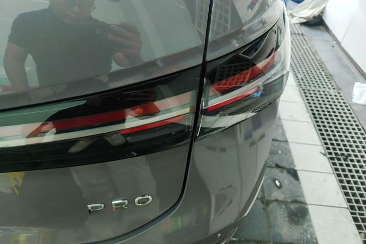 Used Volkswagen Passat 2025 Pro 380TSI Dragon Supreme Edition Exterior 3