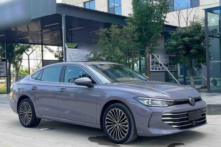 Used Volkswagen Passat 2025 Pro 380TSI Dragon Supreme Edition Exterior 4
