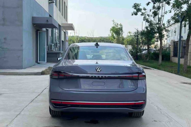 Used Volkswagen Passat 2025 Pro 380TSI Dragon Supreme Edition Exterior 7