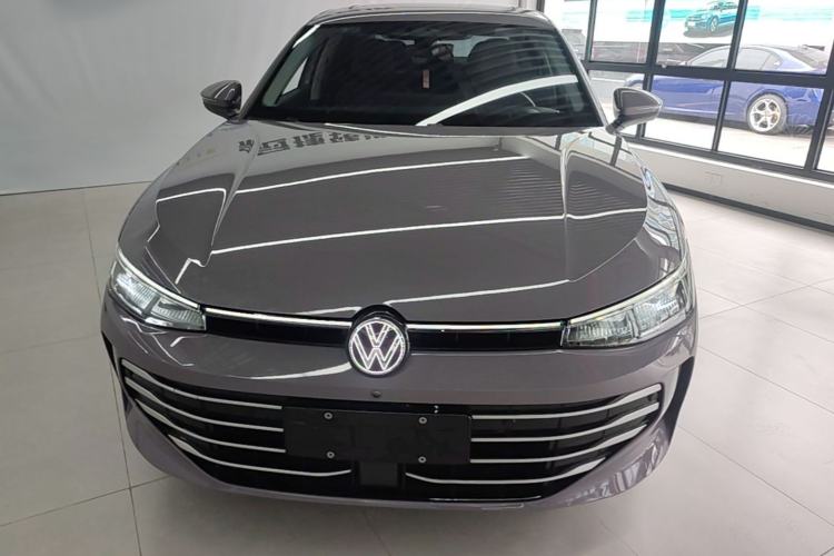 Used Volkswagen Passat 2025 Pro 380TSI Dragon Supreme Edition Front