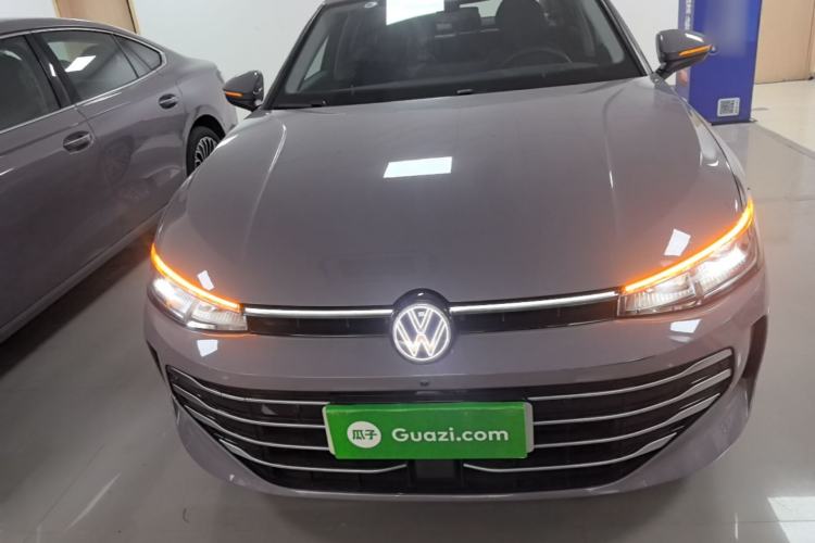 Used Volkswagen Passat 2025 Pro 380TSI Dragon Supreme Edition Front