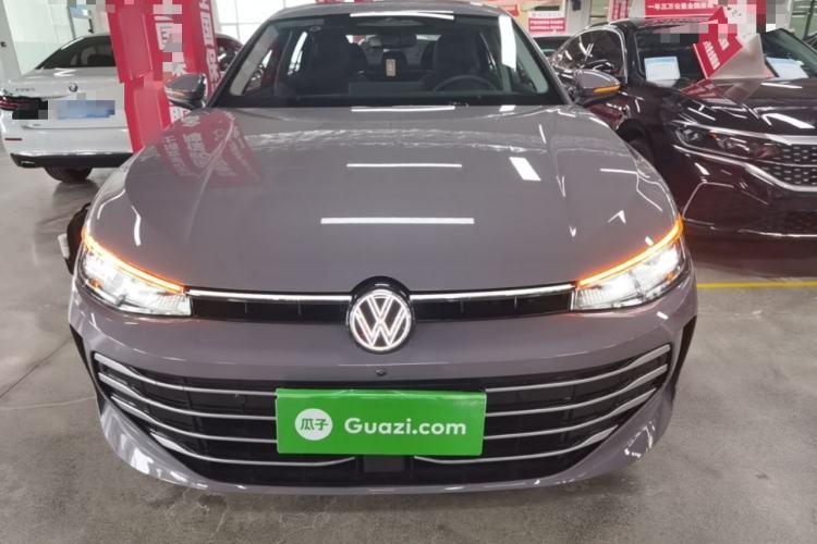 Used Volkswagen Passat 2025 Pro 380TSI Dragon Supreme Edition Front