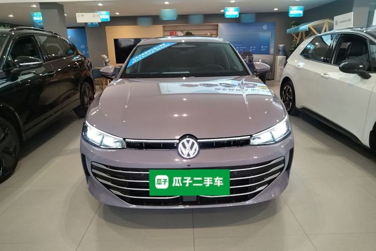 Used Volkswagen Passat 2025 Pro 380TSI Dragon Supreme Edition Front
