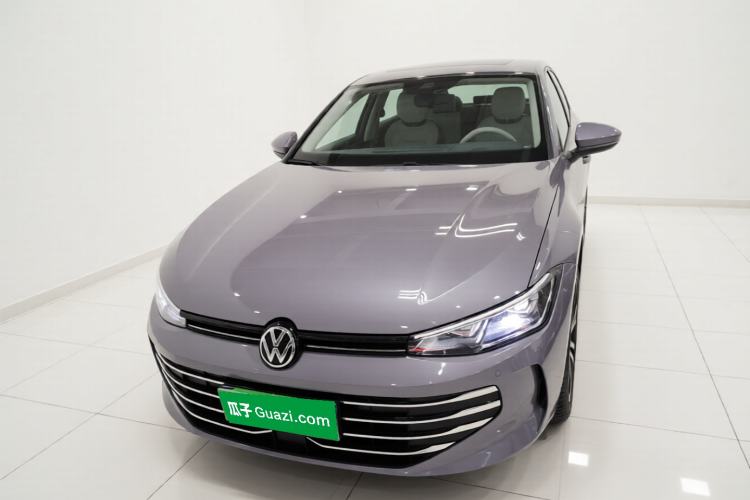 Used Volkswagen Passat 2025 Pro 380TSI Dragon Glory Edition Front