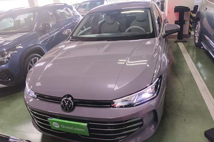 Used Volkswagen Passat 2025 Pro 380TSI Dragon Glory Edition Front