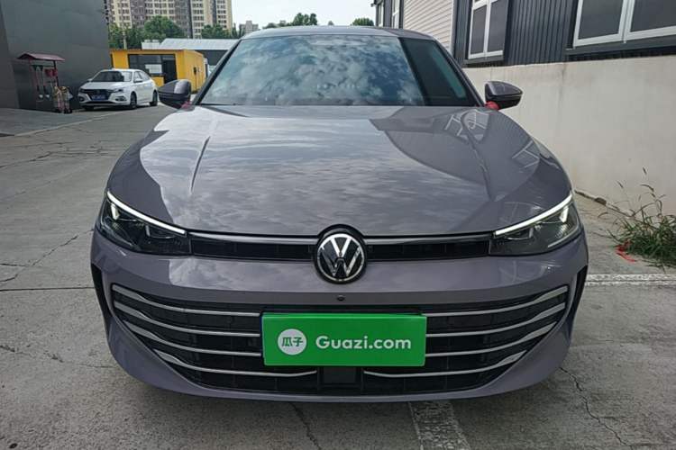 Used Volkswagen Passat 2025 Pro 380TSI Dragon Supreme Edition Front