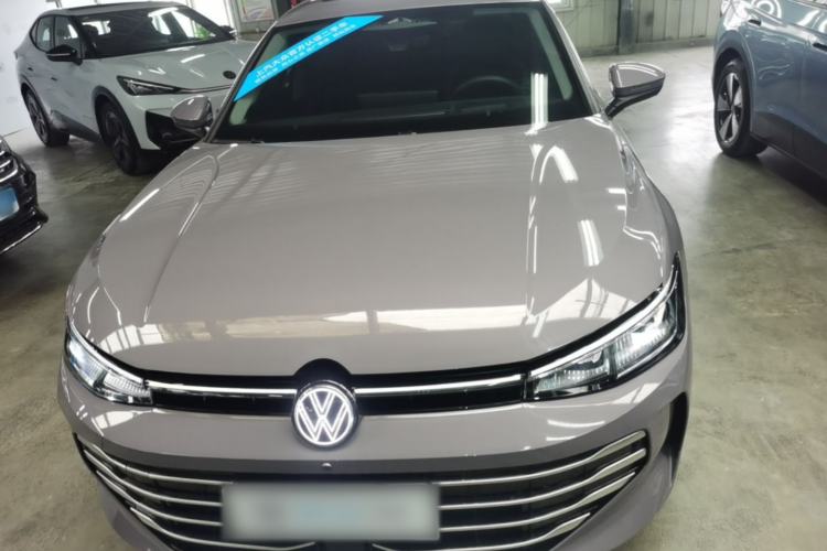 Used Volkswagen Passat 2025 Pro 380TSI Dragon Supreme Edition Front