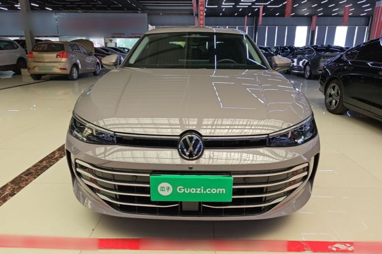 Used Volkswagen Passat 2025 Pro 380TSI Dragon Supreme Edition Front