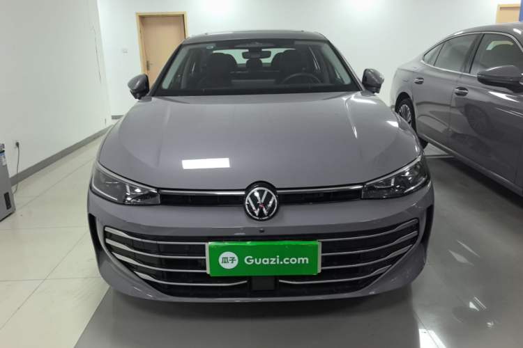 Used Volkswagen Passat 2025 Pro 380TSI Dragon Supreme Edition Front