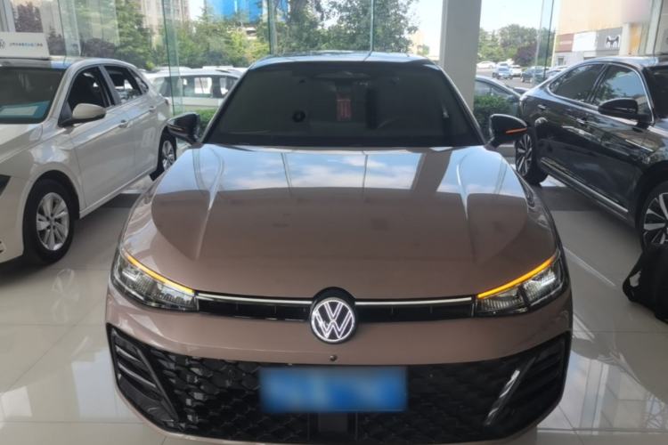 Used Volkswagen Passat 2025 Pro 380TSI Starry Dragon Luxury Edition Front