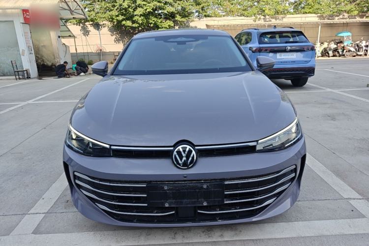 Used Volkswagen Passat 2025 Pro 380TSI Dragon Supreme Edition Front