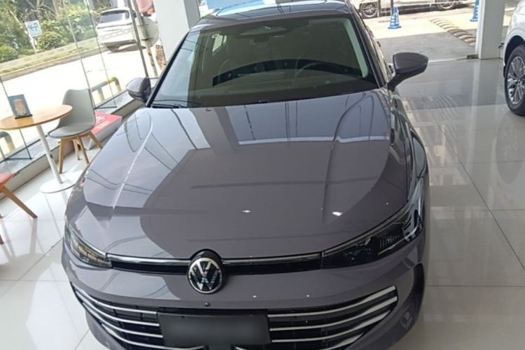 Used Volkswagen Passat 2025 Pro 380TSI Dragon Supreme Edition Front