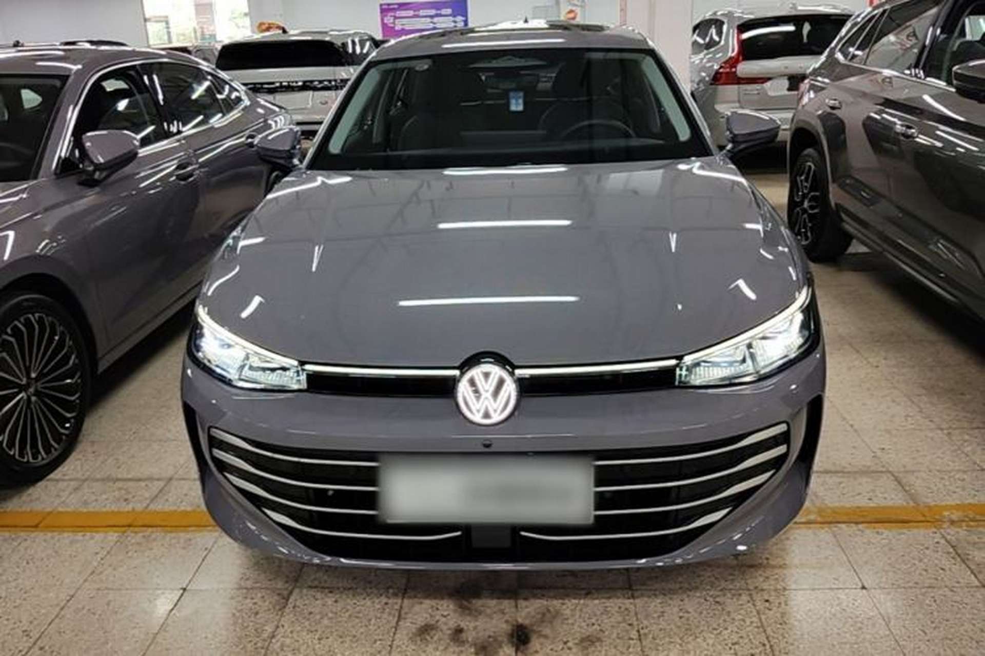 Used Volkswagen Passat 2025 Pro 380TSI Dragon Supreme Edition Front