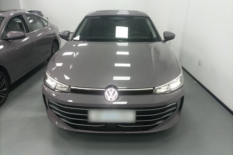 Used Volkswagen Passat 2025 Pro 380TSI Dragon Supreme Edition Front