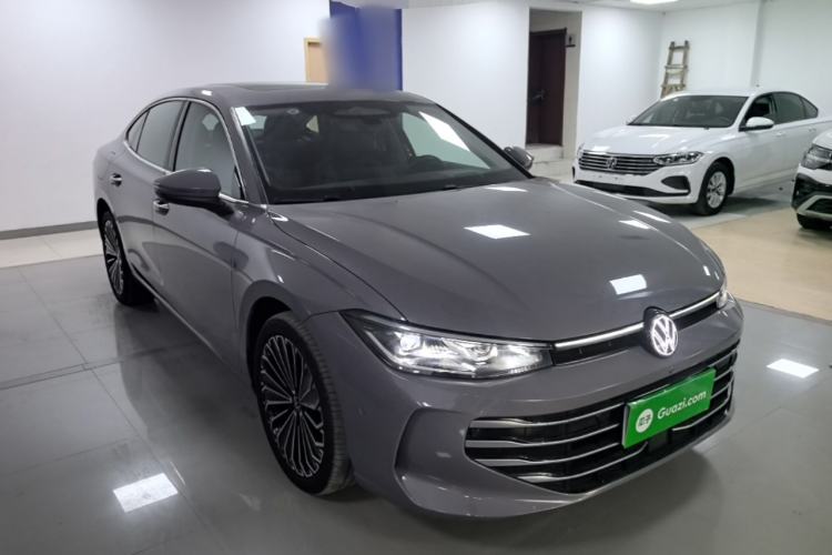 Used Volkswagen Passat 2025 Pro 380TSI Dragon Supreme Edition Front Right 45 Deg
