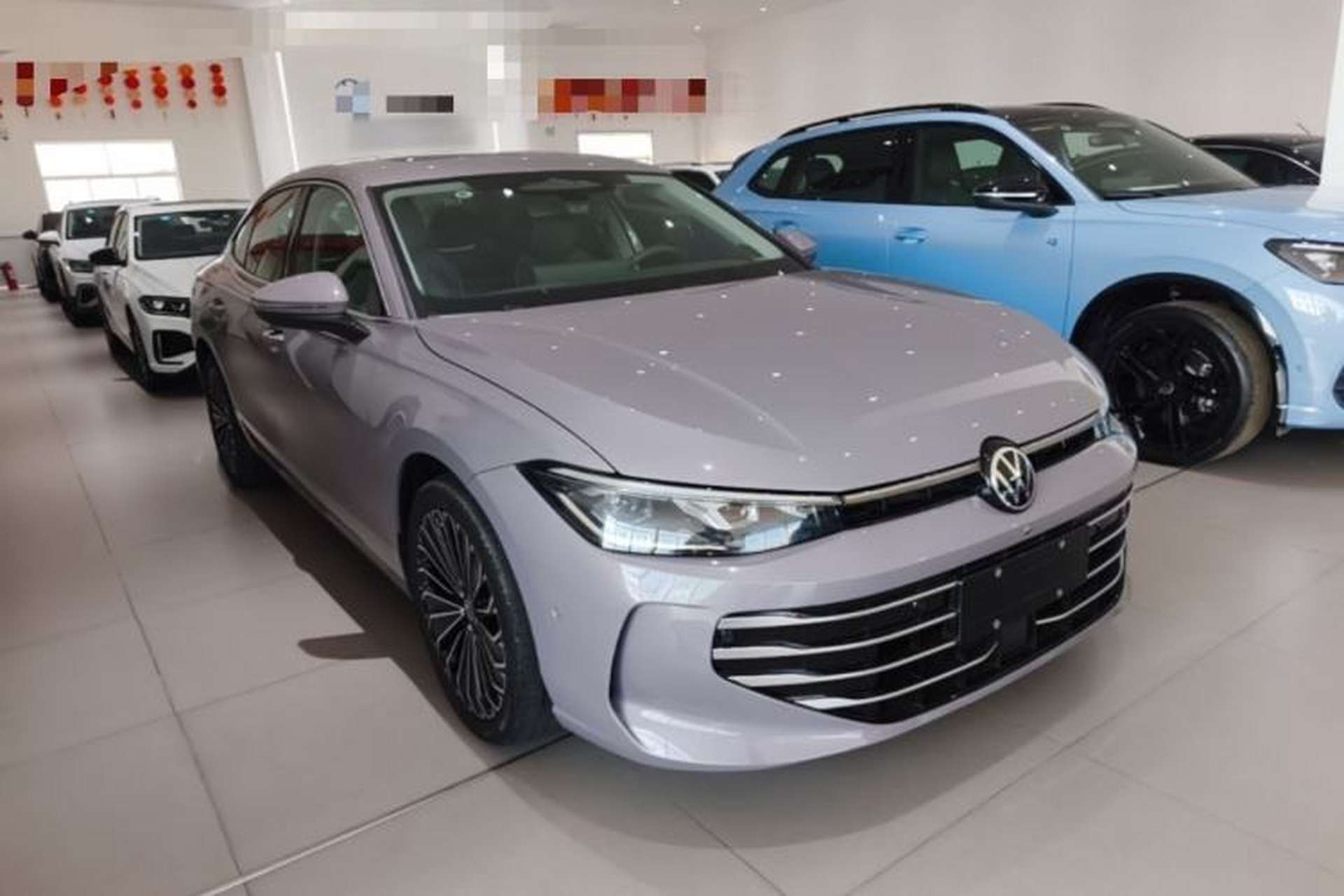 Used Volkswagen Passat 2025 Pro 380TSI Dragon Supreme Edition Front Right 45 Deg