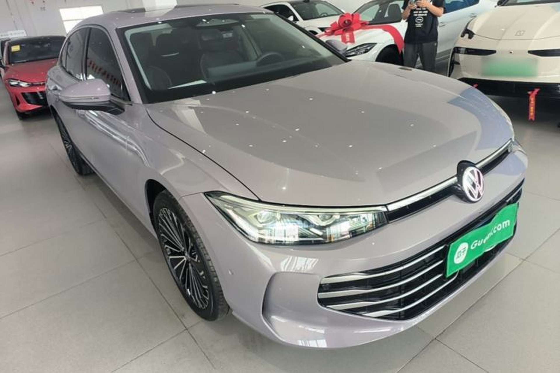Used Volkswagen Passat 2025 Pro 380TSI Dragon Supreme Edition Front Right 45 Deg