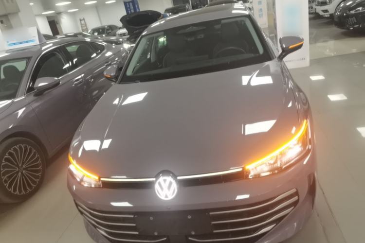 Used Volkswagen Passat 2025 Pro 380TSI Dragon Supreme Edition Front