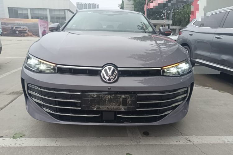 Used Volkswagen Passat 2025 Pro 380TSI Dragon Supreme Edition Front