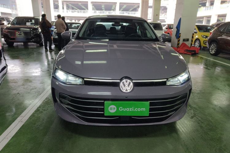 Used Volkswagen Passat 2025 Pro 380TSI Dragon Supreme Edition Front