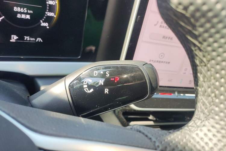 Used Volkswagen Passat 2025 Pro 380TSI Dragon Supreme Edition Gear Lever