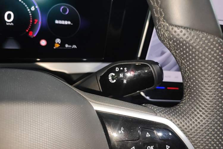 Used Volkswagen Passat 2025 Pro 380TSI Dragon Supreme Edition Gear Lever