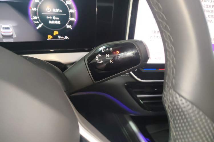 Used Volkswagen Passat 2025 Pro 380TSI Dragon Supreme Edition Gear Lever
