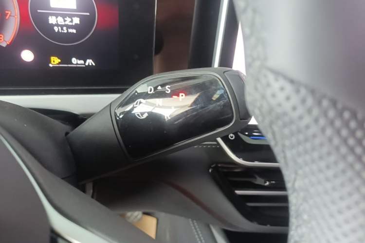 Used Volkswagen Passat 2025 Pro 380TSI Dragon Supreme Edition Gear Lever