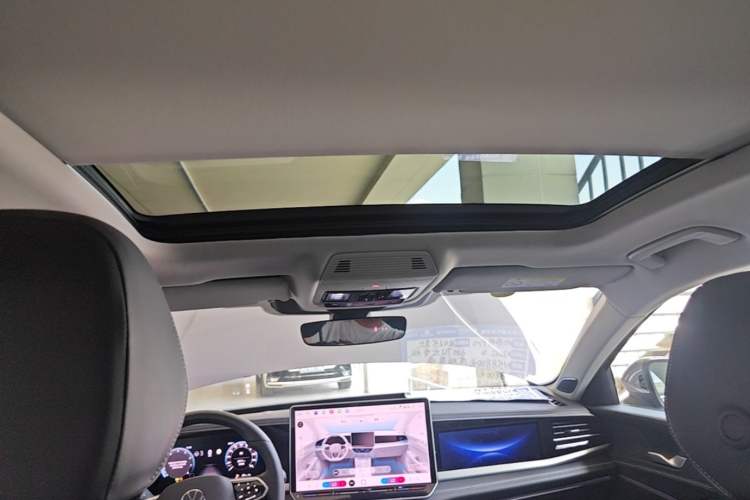 Used Volkswagen Passat 2025 Pro 380TSI Dragon Supreme Edition Headliner