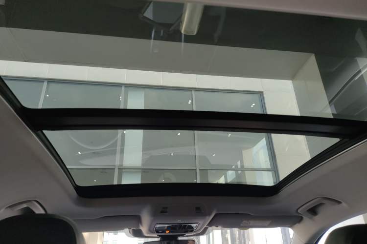 Used Volkswagen Passat 2025 Pro 380TSI Dragon Supreme Edition Headliner