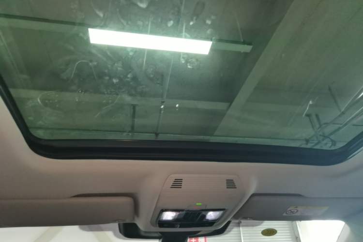 Used Volkswagen Passat 2025 Pro 380TSI Dragon Supreme Edition Headliner