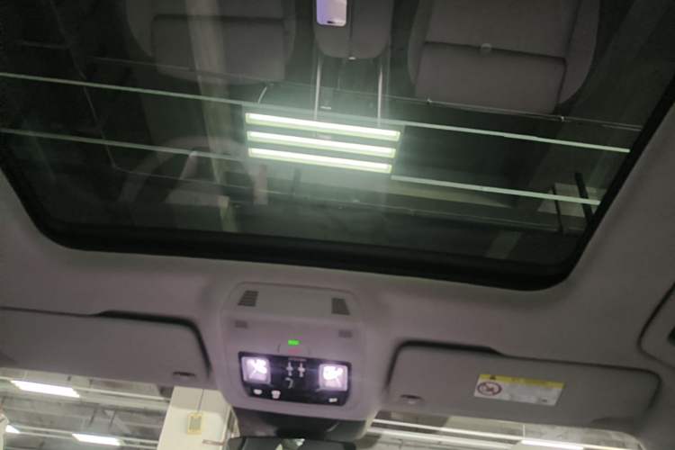 Used Volkswagen Passat 2025 Pro 380TSI Dragon Glory Edition Headliner
