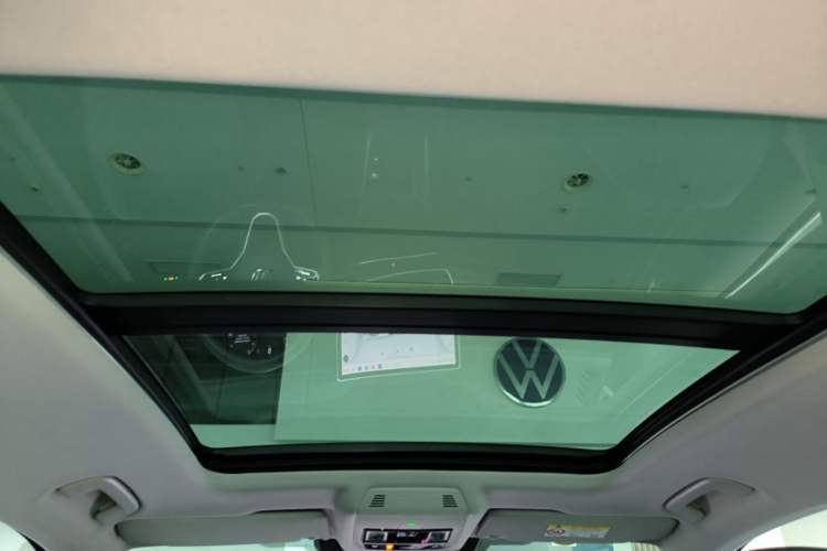 Used Volkswagen Passat 2025 Pro 380TSI Dragon Supreme Edition Headliner