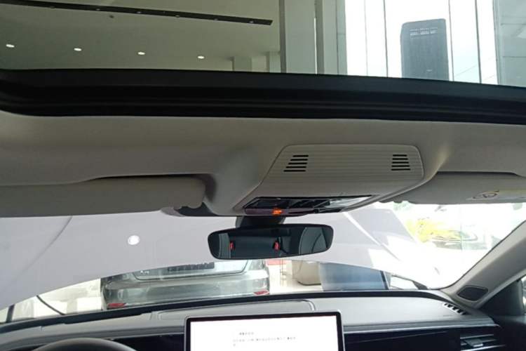 Used Volkswagen Passat 2025 Pro 380TSI Dragon Supreme Edition Headliner