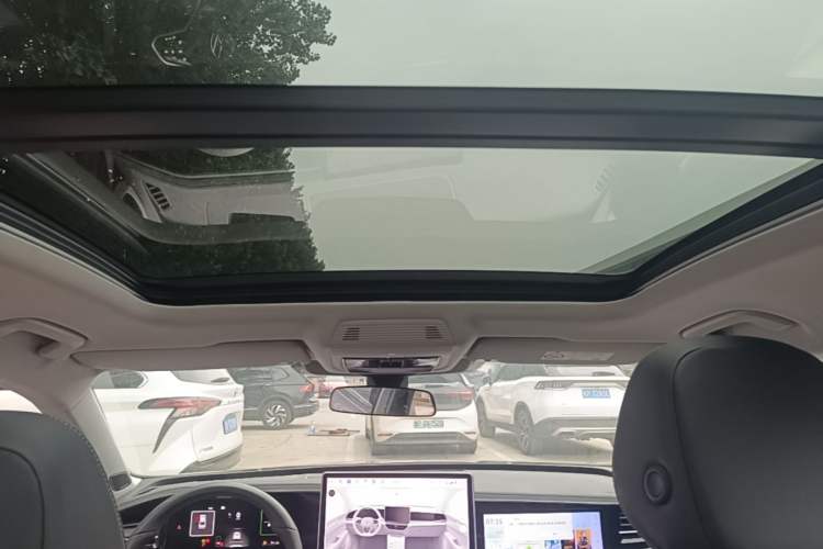 Used Volkswagen Passat 2025 Pro 380TSI Dragon Supreme Edition Headliner