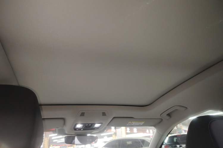 Used Volkswagen Passat 2025 Pro 380TSI Starry Dragon Luxury Edition Headliner