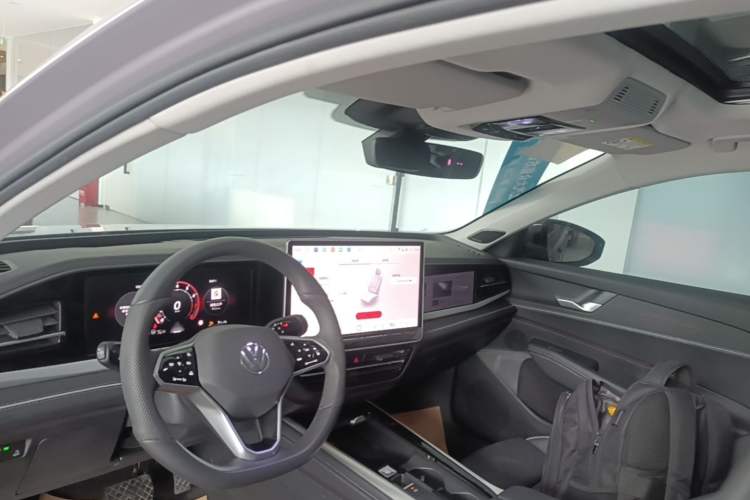 Used Volkswagen Passat 2025 Pro 380TSI Dragon Supreme Edition Headliner