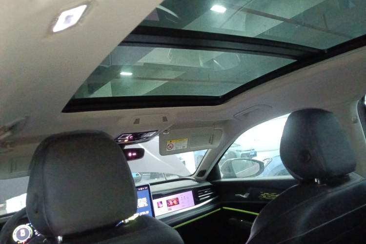 Used Volkswagen Passat 2025 Pro 380TSI Dragon Supreme Edition Headliner