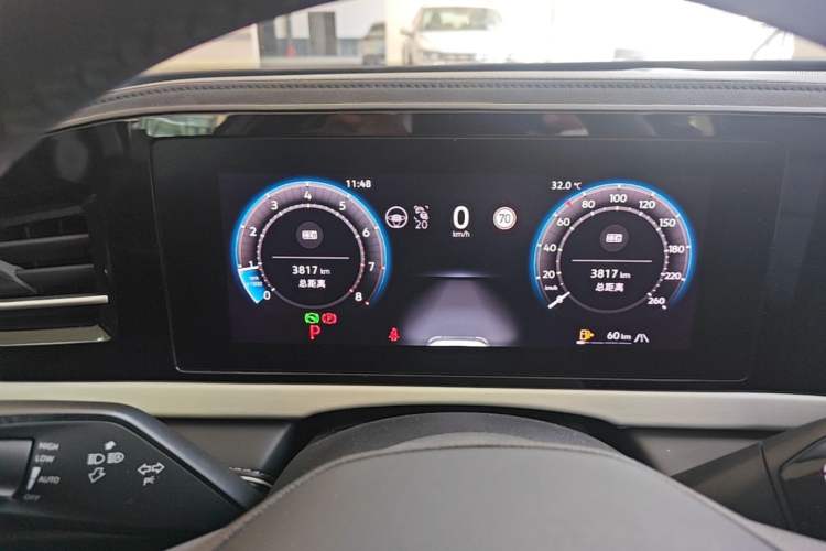 Used Volkswagen Passat 2025 Pro 380TSI Dragon Supreme Edition Instrument Cluster
