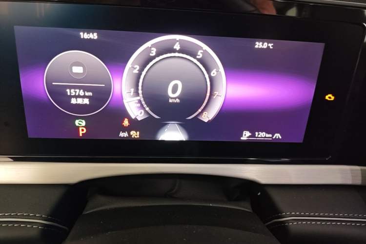 Used Volkswagen Passat 2025 Pro 380TSI Dragon Supreme Edition Instrument Cluster