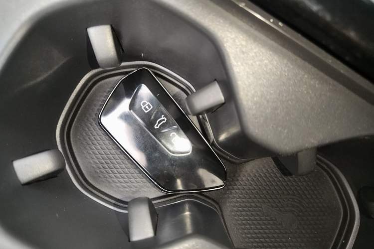 Used Volkswagen Passat 2025 Pro 380TSI Dragon Supreme Edition Interior 1