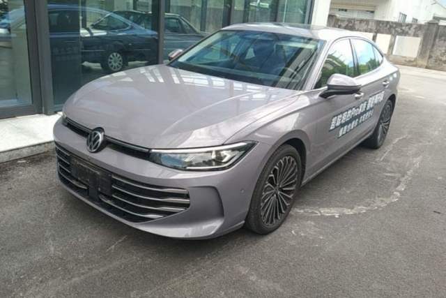 Used Volkswagen Passat 2025 Pro 380TSI Starry Dragon Luxury Edition