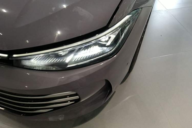 Used Volkswagen Passat 2025 Pro 380TSI Dragon Supreme Edition Left Front Headlight