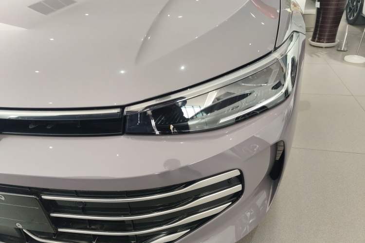 Used Volkswagen Passat 2025 Pro 380TSI Dragon Supreme Edition Left Front Headlight