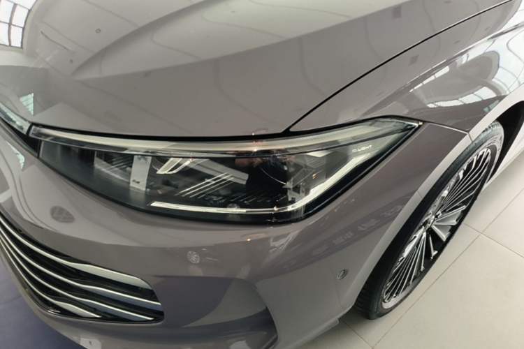 Used Volkswagen Passat 2025 Pro 380TSI Dragon Supreme Edition Left Front Headlight