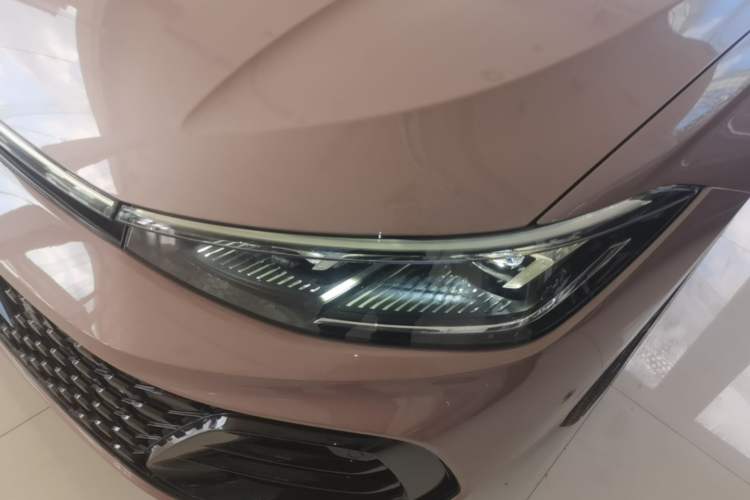 Used Volkswagen Passat 2025 Pro 380TSI Starry Dragon Luxury Edition Left Front Headlight