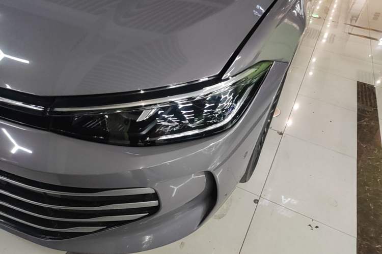 Used Volkswagen Passat 2025 Pro 380TSI Dragon Supreme Edition Left Front Headlight