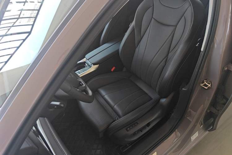 Used Volkswagen Passat 2025 Pro 380TSI Dragon Supreme Edition Left Front Seat