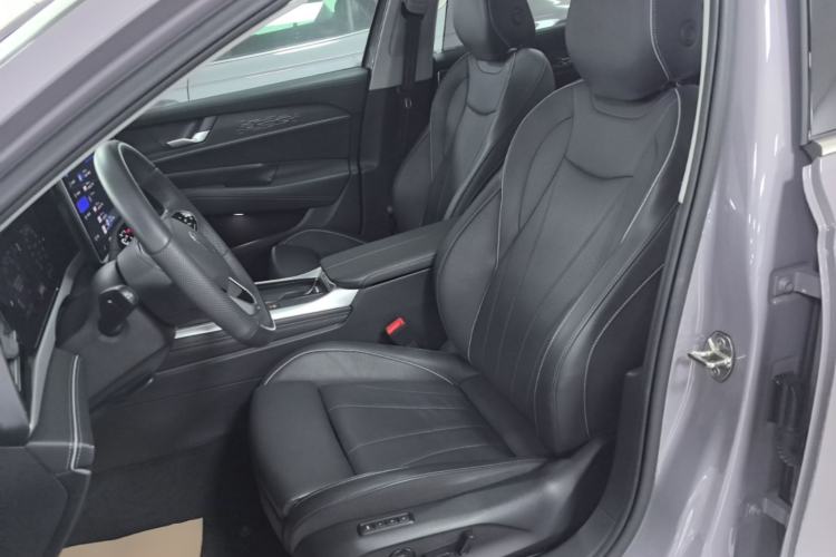 Used Volkswagen Passat 2025 Pro 380TSI Dragon Supreme Edition Left Front Seat